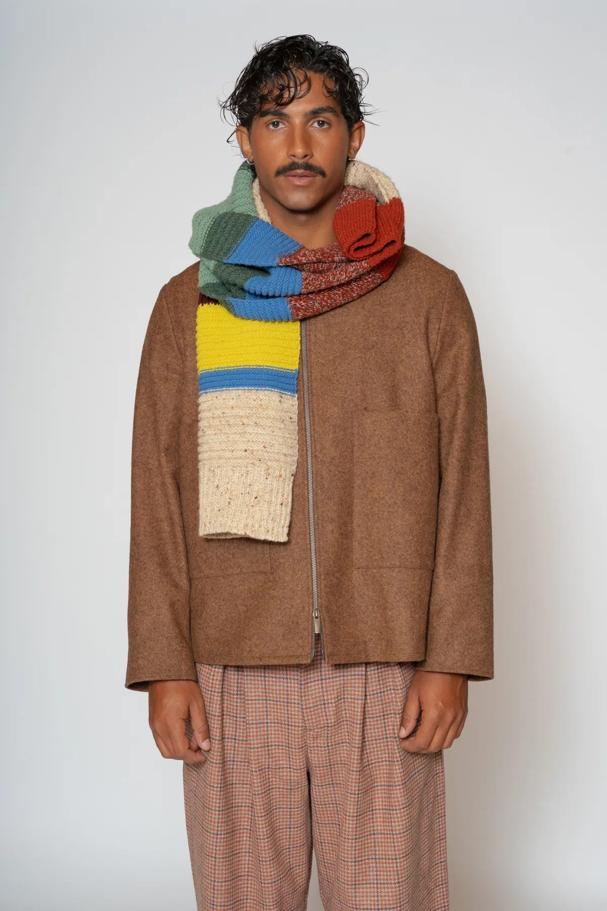 Gestreifter Strickschal