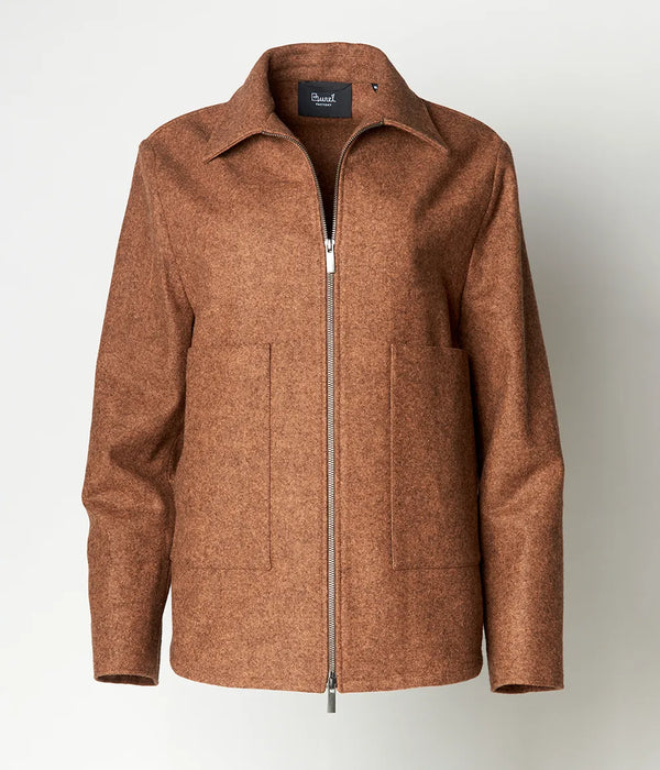 Chaqueta corta con cremallera